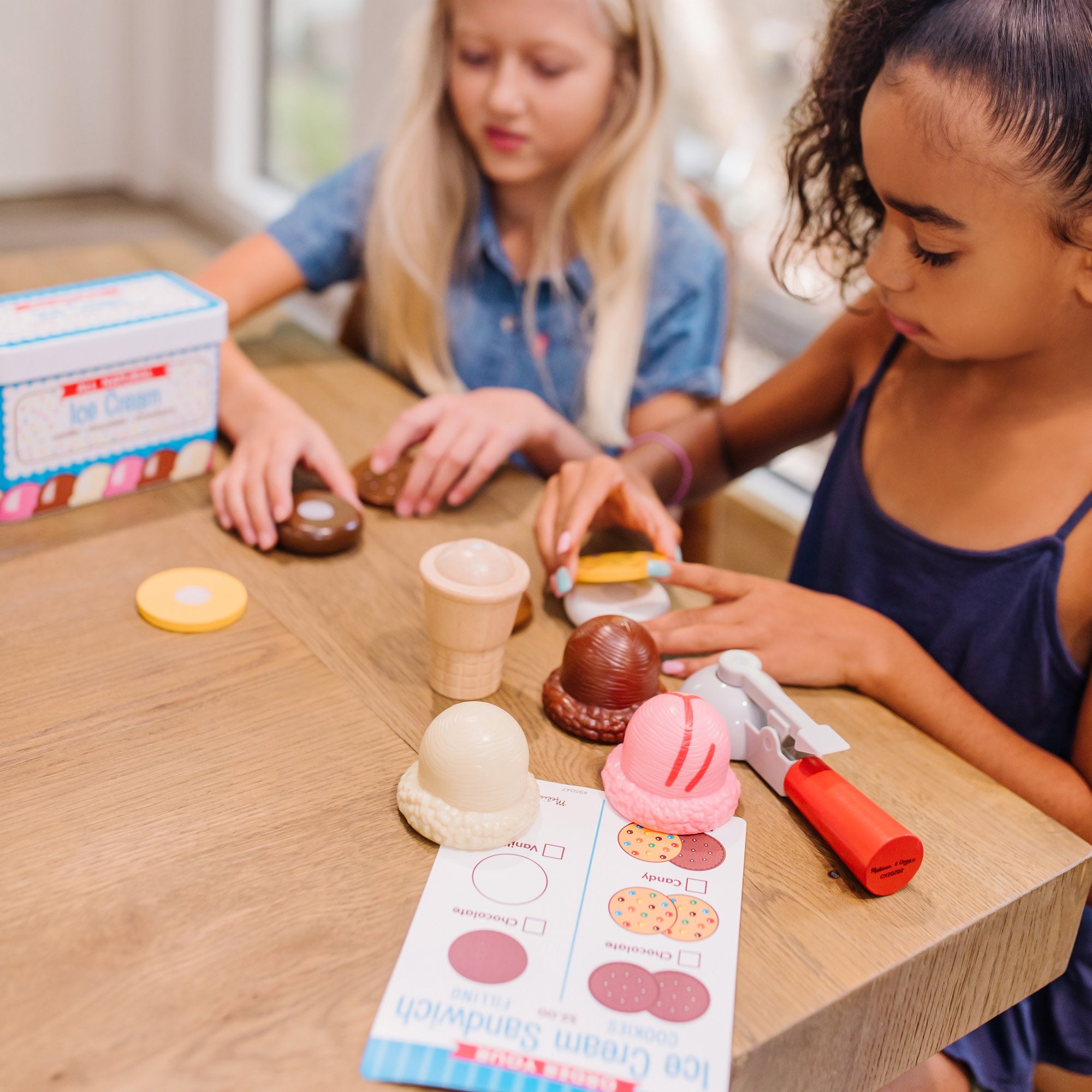 Scoops & Sandwiches Ice Cream Play Set - Image 6