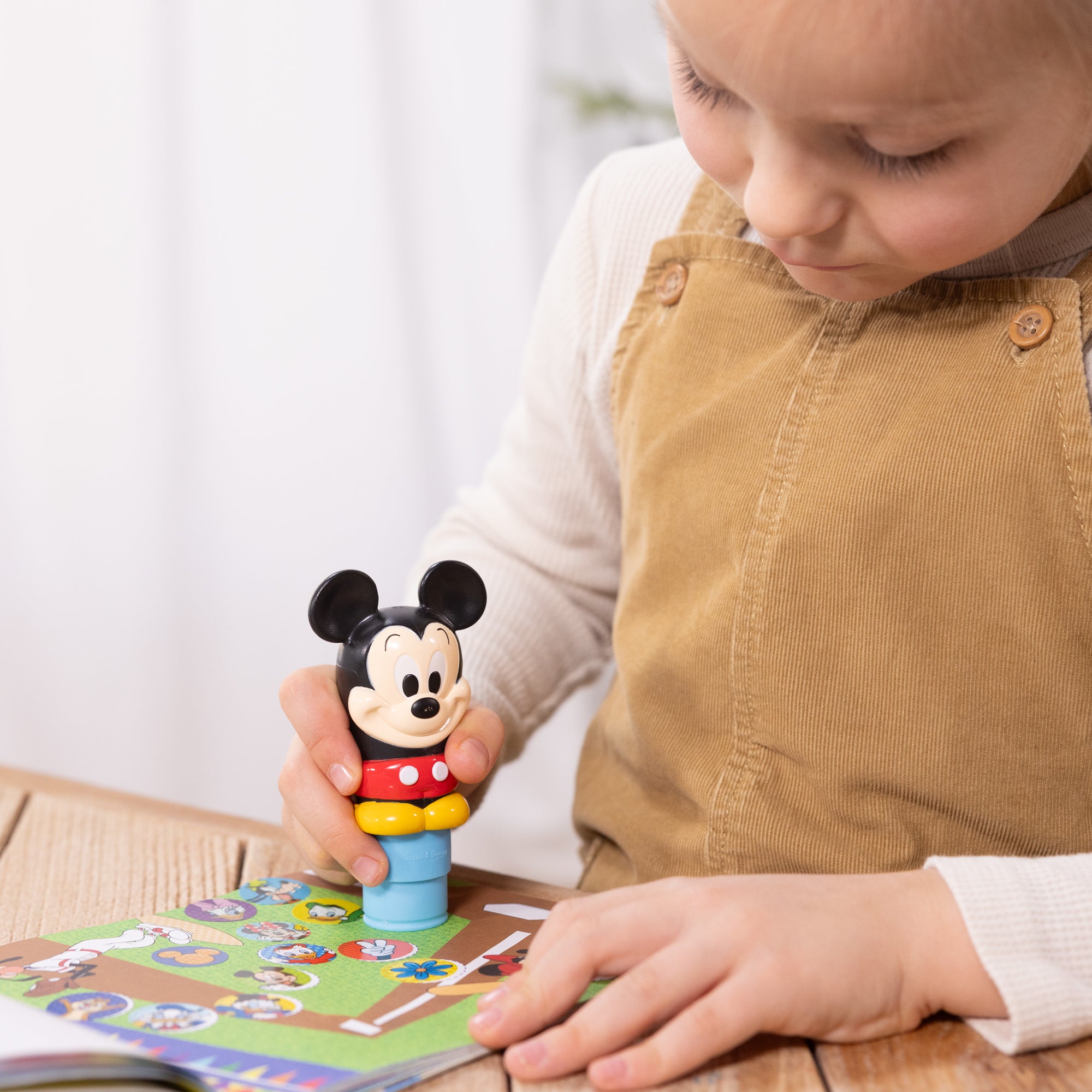 Sticker WOW!? Disney Mickey Mouse Bundle: Activity Pad & Sticker Stamper + Mini Activity Pad and 200 Refill Stickers - Image 5