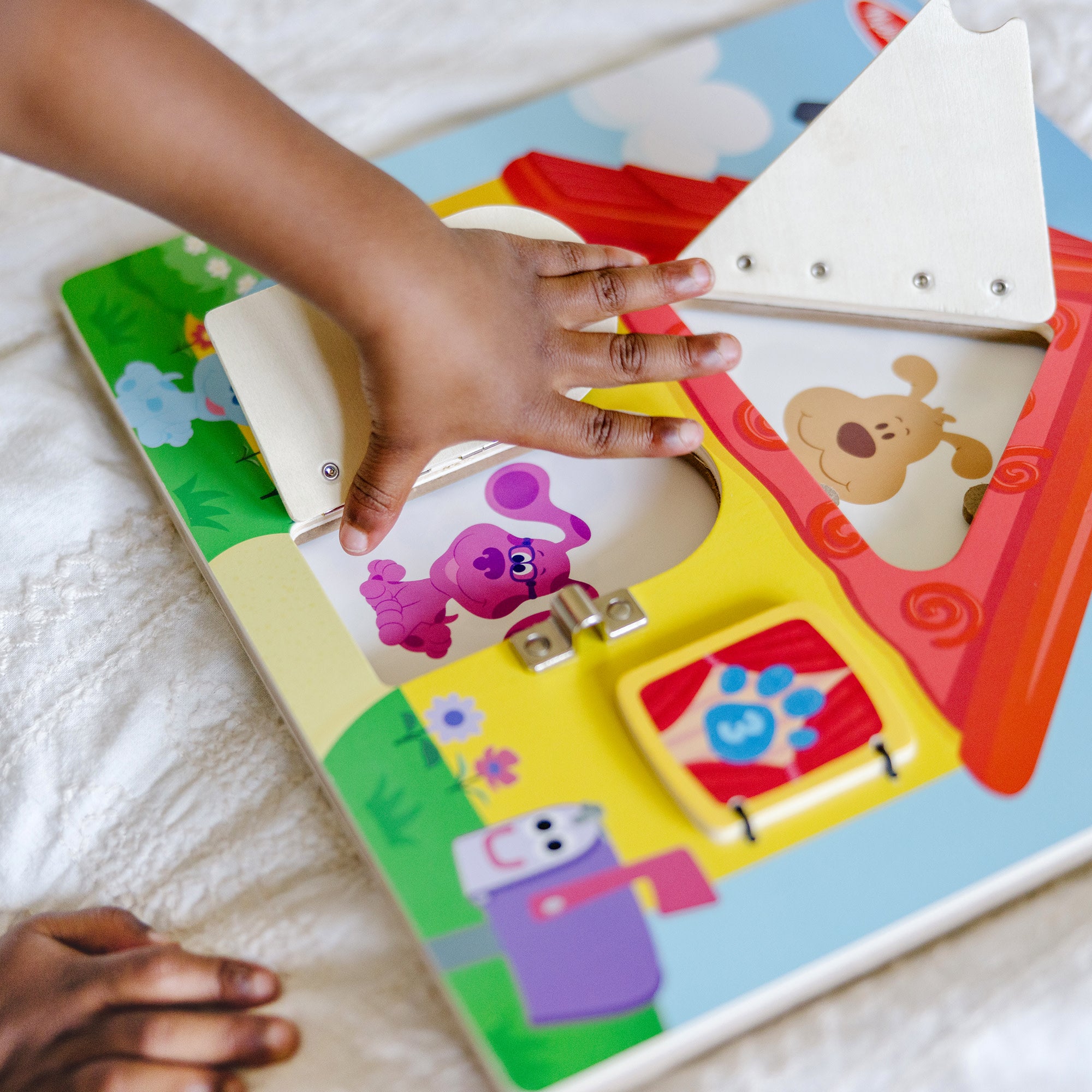Blue's Clues & You! Wooden Lift-the-Flap Activity Board - Image 8