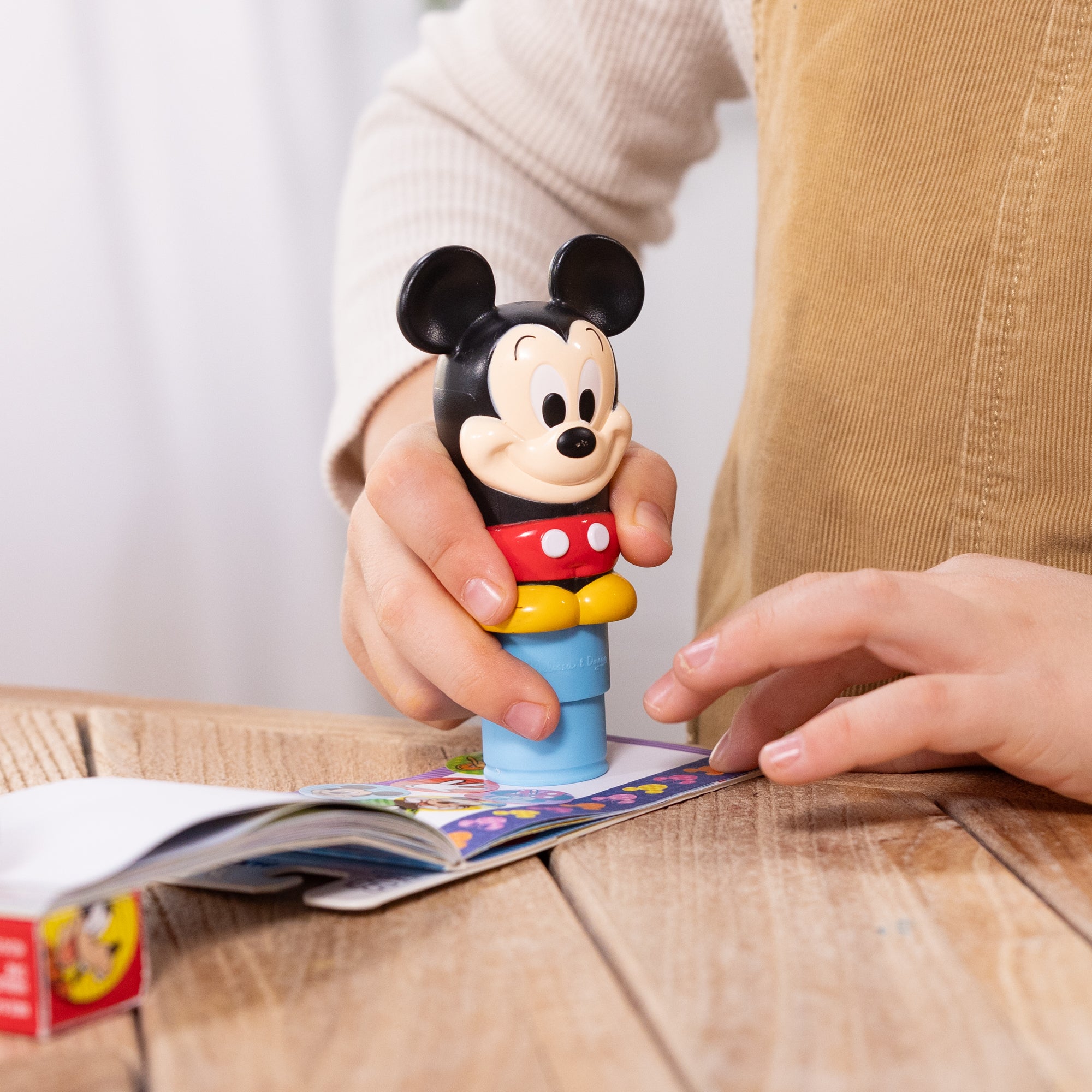 Sticker WOW!? Disney Mickey Mouse Bundle: Activity Pad & Sticker Stamper + Mini Activity Pad and 200 Refill Stickers - Image 8