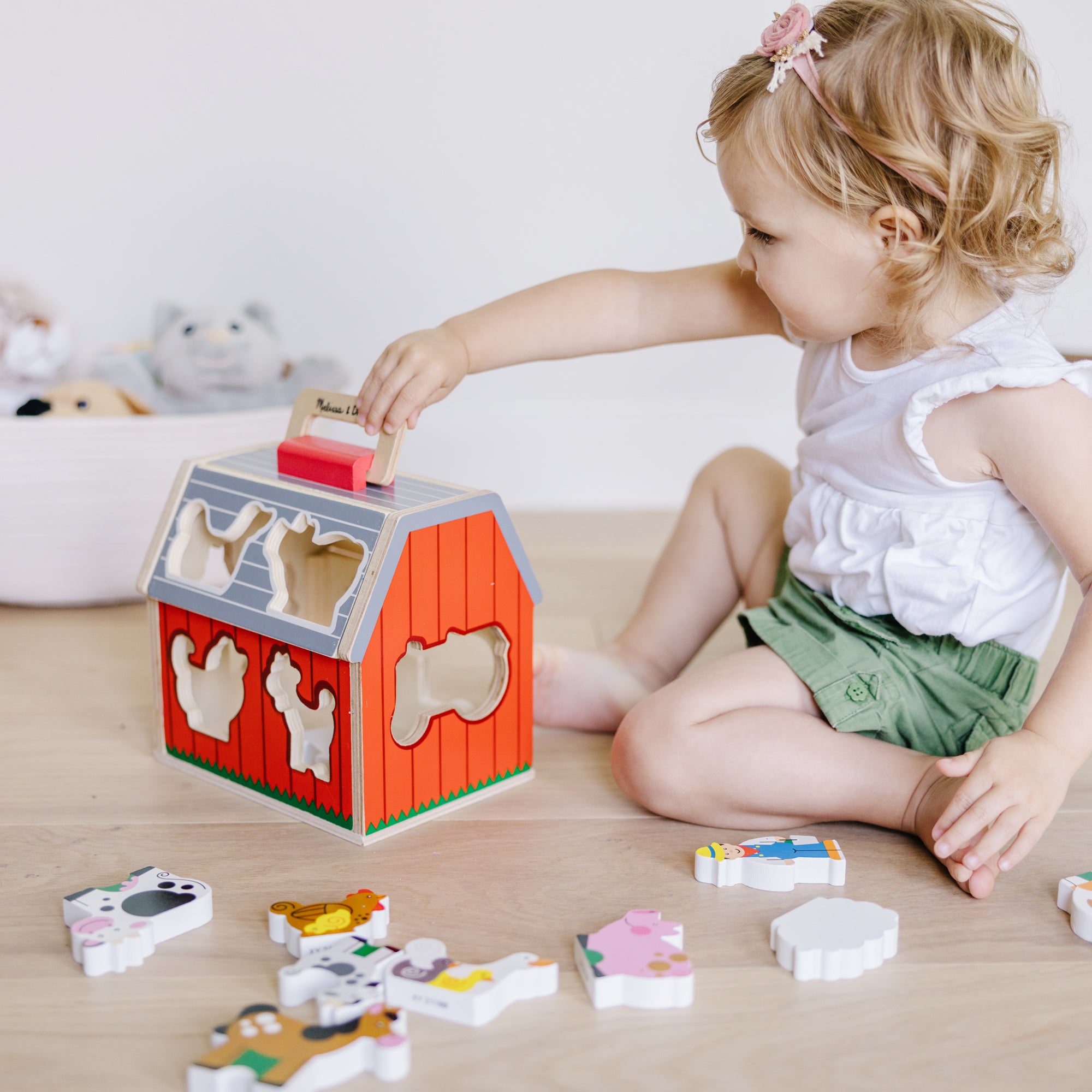 Take-Along Sorting Barn - Image 10